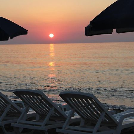 Hotel Za Maria Santo Stefano di Camastra Esterno foto