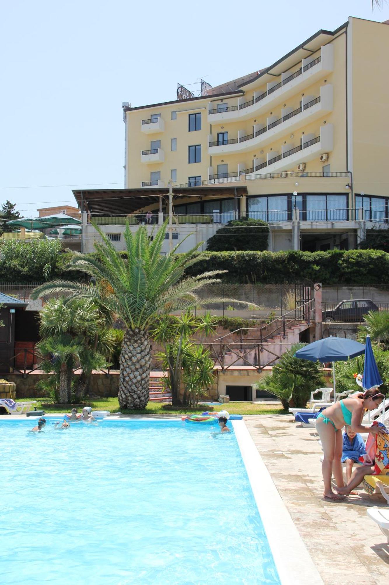 Hotel Za Maria Santo Stefano di Camastra Esterno foto