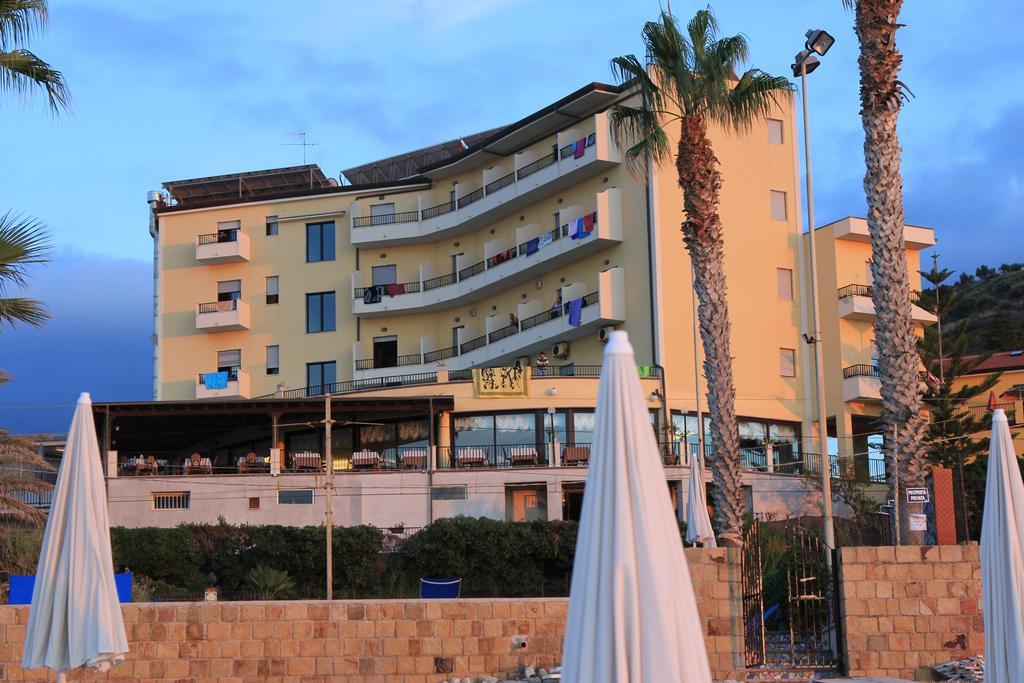 Hotel Za Maria Santo Stefano di Camastra Esterno foto