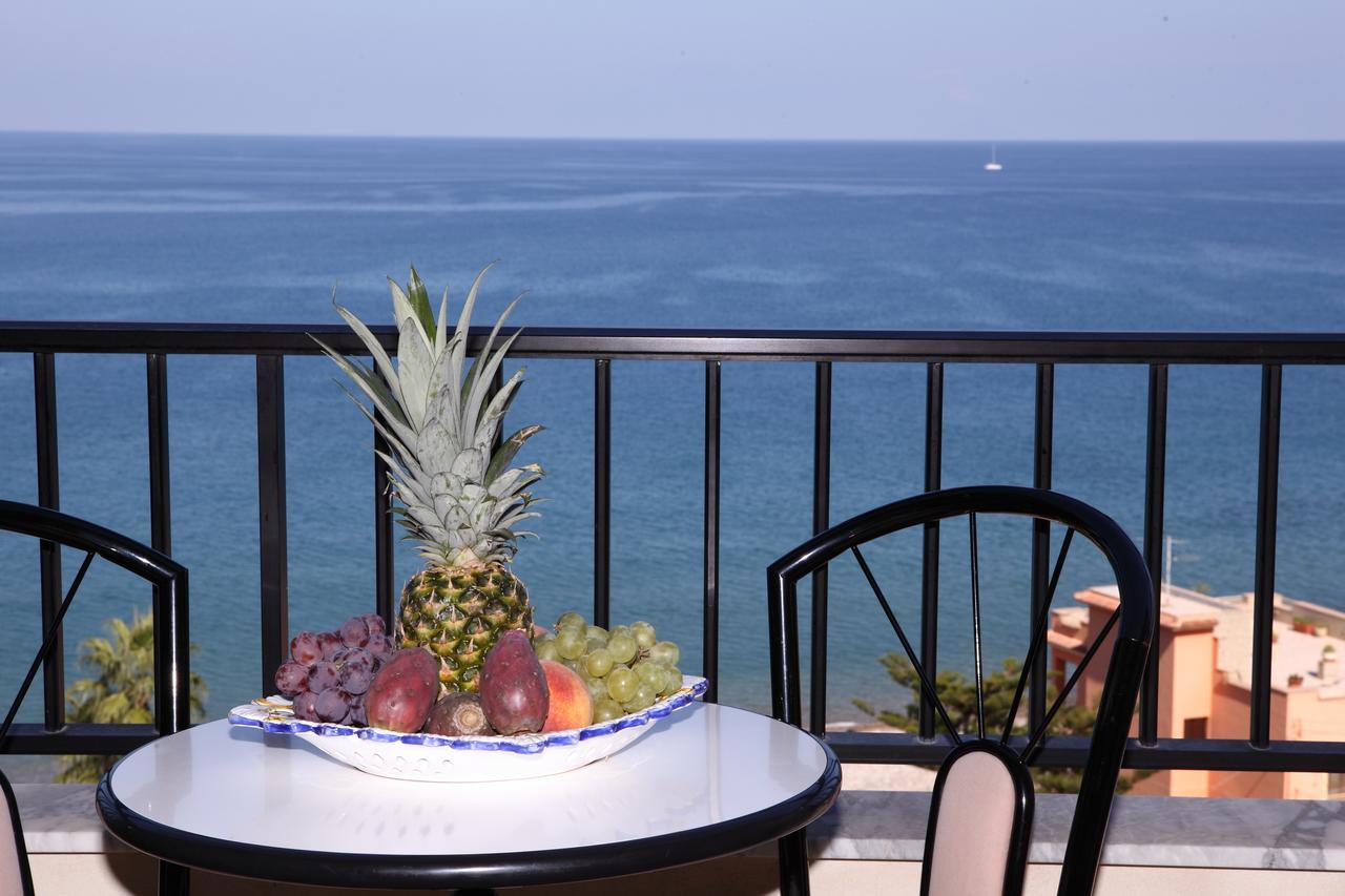 Hotel Za Maria Santo Stefano di Camastra Esterno foto