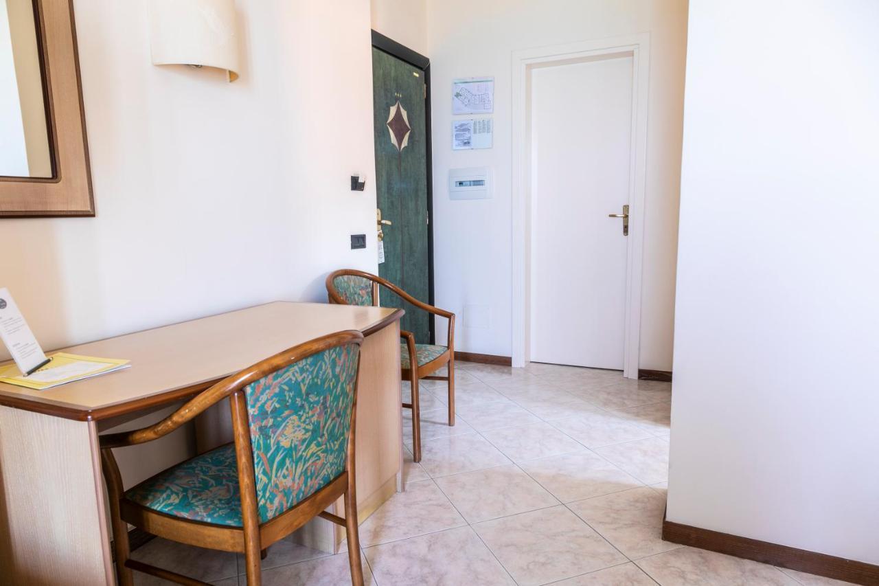 Hotel Za Maria Santo Stefano di Camastra Esterno foto
